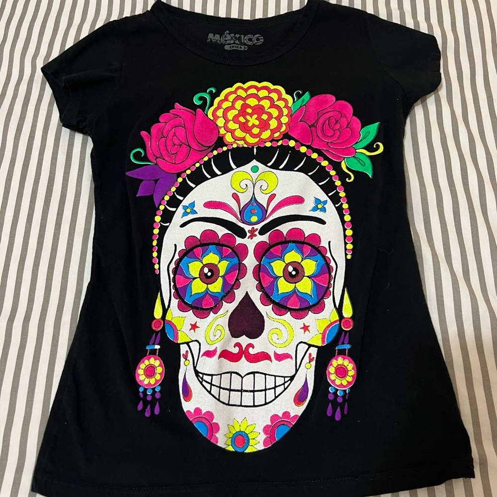 Graphic T